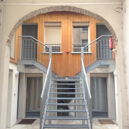 Lyo Hotel - Centre Lyon Perrache Экстерьер фото